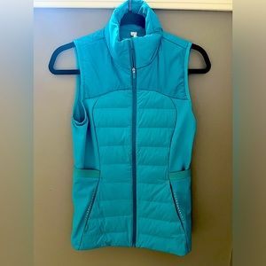 Lululemon Down For It All Vest - Oceanic Aqua, size 6. GOOD AS NEW